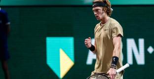 Рубльов пречупи Корда