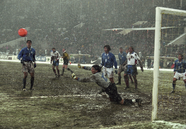 Първият мач на Буфон за националния. Стадион 