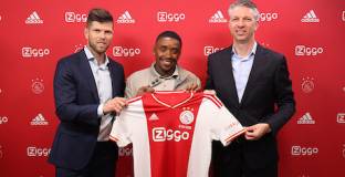  Аякс потвърди трансфера на Бергвийн 