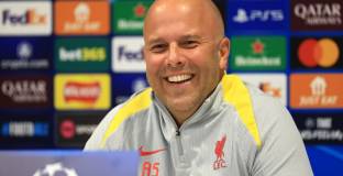 Ръководството на Ливърпул иска от Слот подобрение на играта 