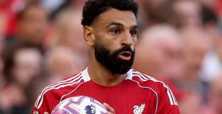 Рууни: Слот трябва да вземе важно решение за Салах