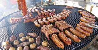 Левски покани феновете на скара и бира преди мача с Черно море