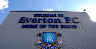 Евертън няма право да регистрира млади играчи за две години