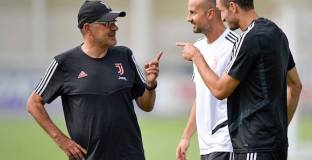 Киелини: Трябва да се къпем след разговор със Сари