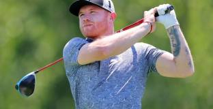 Саул Алварес претърпя операция 