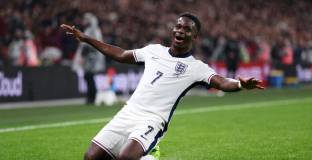 Дубъл на Кейн донесе победата на Англия над Албания