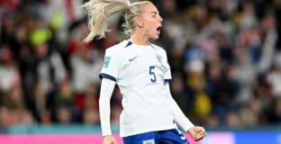 Англия и Австралия се класираха за 1/4-финалите на Световното 