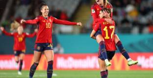 Испания се класира за плейофите след погром над Замбия 