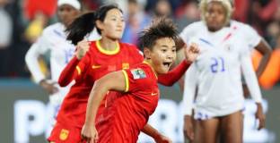 Китай повали Хаити с човек по-малко 