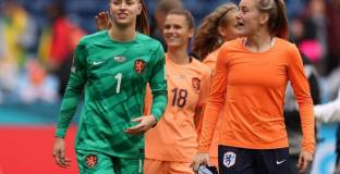Нидерландия се класира за 1/4-финалите на Световното за жени