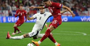 Англия и Сърбия поставиха антирекрд 