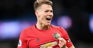 Мактоминей продължи с Ман Юнайтед до 2025 година