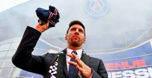 Обкръжението на Меси заподозря заговор от страна на Барса 