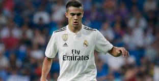 Четири клуба се интересуват от Регилон