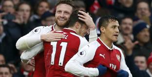 Спорни голове в победата на Арсенал над Тотнъм (видео)