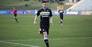 Славия продаде Стефан Велков в Холандия