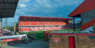 Изхвърлиха Барнзли от ФА Къп