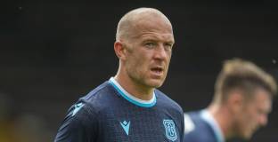 Чарли Адам обяви, че слага край на кариерата си