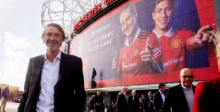 Сър Ратклиф може да стане едноличен собственик на Ман Юнайтед