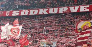 Фен почина по време на мача Байерн - Бенфика