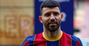 Агуеро: В Сити пристигахме час и половина преди тренировка, в Барса след 30 мин. 