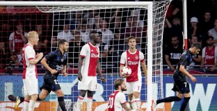 Ница отстрани Аякс 