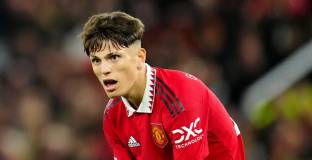 Ман Юнайтед вдига десет пъти заплатата на Гарначо