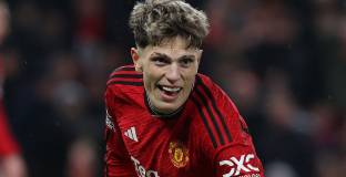 Ман Юнайтед обърна Вила у дома