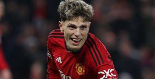 Наполи и Челси готвят нови оферти за Гарначо