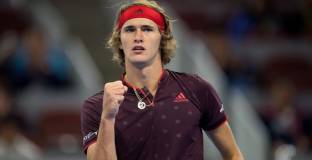 Зверев е първият полуфиналист на Australia Open 2025