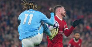 Уеб обясни защо Ливърпул не получи дузпа срещу Ман Сити