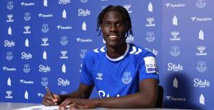  Мартинес сравни Онана с Виейра и Фелайни