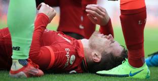 Робъртсън ще премине прегледи утре