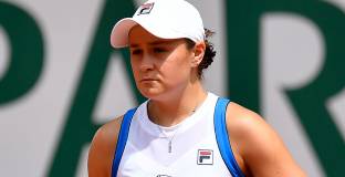  Барти отнесе американка 