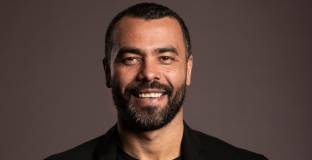 Ашли Коул ще помага на Карсли в националния отбор