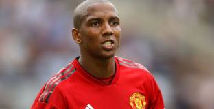 Ашли Йънг предупреди Ливърпул