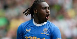    Брайтън и Аякс ще се борят за защитник на Рейнджърс