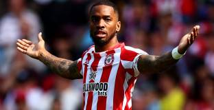 Франк се присмя на слуховете за Тоуни