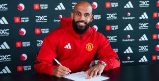 Ман Юнайтед привлече Мбемо за 71 млн. паунда