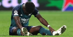 Сака пропуска предстоящите мачове на Англия