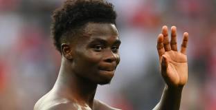  Уолкът предупреди Сака за Ман Сити 