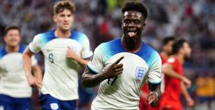 Фен зоната в Доха не показа колениченето на англичаните