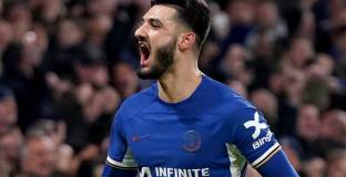 Почетино сравни  Армандо Броя с Хари Кейн