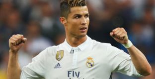 Роналдо наложил вето върху покупката на Левандовски