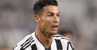 Роналдо се сбогува със съотборниците си и напусна базата на Юве