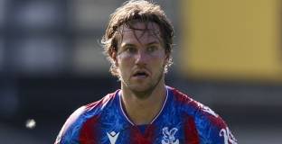 Фулъм и Палас се разбраха за Андерсен 