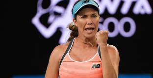 Колинс пречупи Мертенс след близо три часа битка 