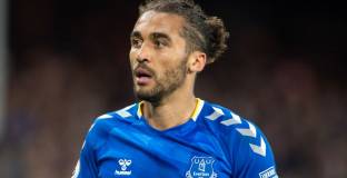 Нюкасъл е близо до трансфер на Калвърт-Люин