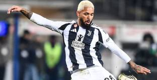 Челси се интересува от Дъглас Луис