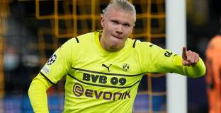 Ман Юнайтед вече не претендира за Холанд